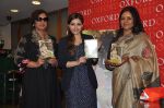 Soha Ali Khan and Shabana Azmi at Oxford Bookstore for a DVD launch in Mumbai on 20th Dec 2012 (17).JPG