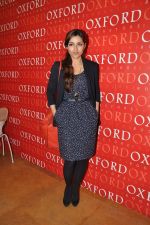 Soha Ali Khan at Oxford Bookstore for a DVD launch in Mumbai on 20th Dec 2012 (3).JPG