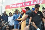Ajay Devgan flags off vintage car rally in Mumbai on 21st Dec 2012 (8).JPG