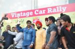 Ajay Devgan flags off vintage car rally in Mumbai on 21st Dec 2012 (9).JPG