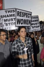 Priya Dutt leads protest for Delhi rape incident in  Carter Road, Mumbai on 22nd Dec 2012(47).JPG
