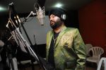 Daler Mehndi at the song recording of Sunil Agnihotri_s film Balwinder Singh Famous Ho in Mumbai on 23rd Dec 2012 (5).JPG
