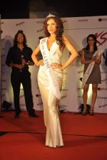 at Miss Maxim Fashion Show at F Bar, Mumbai on 23rd Dec 2012 (70).JPG