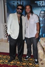 Ronaldinho unveils Balaji entertainment_s R10 movie in Pune, Mumbai on 28th Dec 2012 (36).JPG