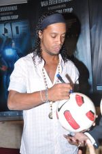 Ronaldinho unveils Balaji entertainment_s R10 movie in Pune, Mumbai on 28th Dec 2012 (34).JPG