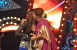Kareena Kapoor at Big Star Awards on 16th Dec 2012 (112).JPG