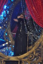 Kareena Kapoor at Big Star Awards on 16th Dec 2012 (68).JPG