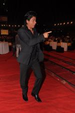 Shahrukh Khan at Big Star Awards on 16th Dec 2012 (123).JPG