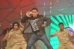 Salman Khan at Police show Umang in Mumbai on 5th Jan 2013 (308).JPG