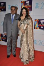 Sridevi, Boney Kapoor at Zee Awards red carpet in Mumbai on 6th Jan 2013 (138).JPG