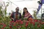 Shankar Mahadevan, Shaina NC at Nana Chudasma_s plant exhibition in Mumbai on 8th Jan 2013 (53).JPG