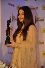 Aishwarya Rai Bachchan announces filmfare awards in Leela Hotel, Mumbai 9th Jan 2013 (107).JPG