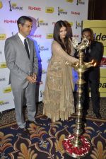 Aishwarya Rai Bachchan announces filmfare awards in Leela Hotel, Mumbai 9th Jan 2013 (93).JPG
