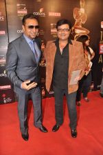 Gulshan Grover at Screen Awards red carpet in Mumbai on 12th Jan 2013 (316).JPG