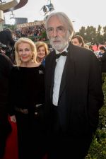 on the red carpet of Golden Globes on 13th Jan 2013 (45).jpg