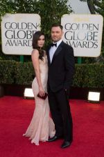 on the red carpet of Golden Globes on 13th Jan 2013 (5).jpg