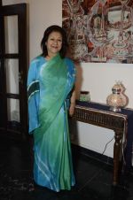 Queen of Jaipur Vidya Ji at Hacienda art gallery to launch silver exhibition in Kalaghoda, Mumbai on 16th Jan 2013 (35).JPG