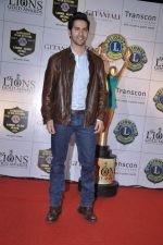 Varun Dhawan at Lions Gold Awards in Mumbai on 16th Jan 2013 (42).JPG