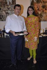 at Hacienda art gallery to launch silver exhibition in Kalaghoda, Mumbai on 16th Jan 2013 (16).JPG