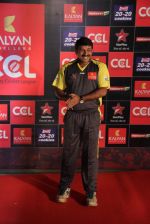 Manoj Tiwari at CCL red carpet in Mumbai on 19th Jan 2013 (120).JPG