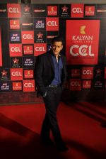 Salman Khan at CCL red carpet in Mumbai on 19th Jan 2013 (169).JPG
