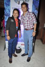 Shaan, Kailash Kher at Global Sound of Peace press conference in Mumbai on 24th Jan 2013 (22).JPG