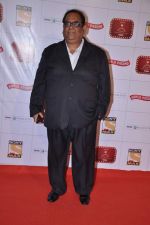Satish Kaushik at Stardust Awards 2013 red carpet in Mumbai on 26th jan 2013 (500).JPG