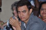 Aamir Khan at Kem Hospital in Mumbai on 27th Jan 2013 (36).JPG