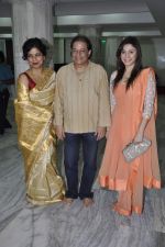 Manjari Phadnis, Anup Jalota at Ek Onkar album launch in Santacruz, Mumbai on 27th Jan 2013 (9).JPG