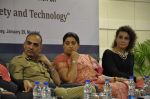 Smriti Irani at Cyber safety week - talk on cyber safety on women in WTC, Mumbai on 29th Jan 2013 (28).JPG