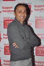Rahul Bose at NDTV Support My school 9am to 9pm campaign which raised 13.5 crores in Mumbai on 3rd Feb 2013 (257).JPG