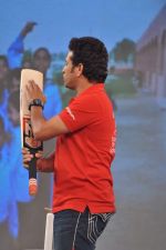 Sachin Tendulkar at NDTV Support My school 9am to 9pm campaign which raised 13.5 crores in Mumbai on 3rd Feb 2013 (39).JPG