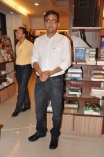 at the launch of Our Moon have blood Clots book in Bandra, Mumbai on 4th Feb 2013 (14).JPG