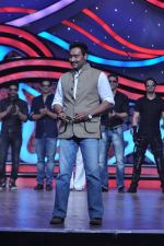 Ajay Devgan on the sets of Nach Baliye 5 in Filmistan, Mumbai on 5th Feb 2013 (60).JPG