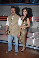 Shilpa Shetty, Ajay Devgan on the sets of Nach Baliye 5 in Filmistan, Mumbai on 5th Feb 2013 (71).JPG