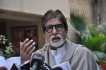 Amitabh Bachchan pledge their support towards the girl child through Plan India at his home on 9th Feb 2013 (295).JPG