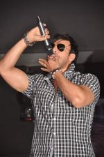 Vivek Oberoi at Jayanta Bhai Ki Luv Story Promotions in Ghatkopar, Mumbai on 9th Feb 2013 (132).JPG