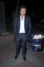Arjun Kapoor snapped at Novotel, Mumbai on 12th Feb 2013 (4).JPG