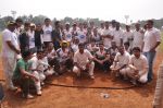 Sunil Shetty, Aftab Shivdasani, Shabbir Ahluwalia, Vatsal Seth, Sonu Sood, Samir Kochhar  with Mumbai Heroes practice for CCL match in Mumbai on 12th feb 2013 (71).JPG