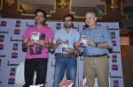 Manoj Bajpai, Neeraj Pandey, Anupam Kher at Special 26 book launch in Landmark, Mumbai on 15th Feb 2013 (51).JPG