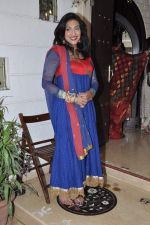 Rituparna Sengupta at Bappi Lahri_s Saraswati Pooja in Juhu, Mumbai on 15th Feb 2013 (49).JPG
