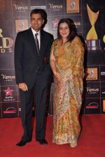 at Star Guild Awards red carpet in Mumbai on 16th Feb 2013 (166).JPG