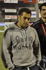 Salman Khan at ccl match from hyderabad on 17th Feb 2013 (12).JPG