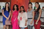 Meera, Hrishitaa Bhatt, Urvashi Sharma, Sucheta Sharma at Amisha Mehta art event in Mumbai on 19th Feb 2013 (61).JPG