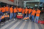 Ritesh Deshmukh, Genelia D Souza with Team Veer Marathi returns from Ranchi in Mumbai on 25th Feb 2013 (4).JPG