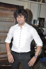 Sonu Nigam talks about how he was duped by a show organiser in Mumbai on 25th Feb 2013 (8).JPG