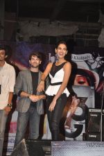 Neil Nitin Mukesh and Sonal Chauhan promote 3G at Bhavans College in Andheri, Mumbai on 1st March 2013 (7).JPG
