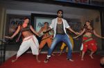 Jackky Bhagnani unveils Rangrezz Gangnam video at Dharavi slums in Mumbai on 4th March 2013 (8).JPG
