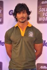 Vidyut Jamwal at Gillette promotional event in Fort, Mumbai on 8th March 2013 (18).JPG