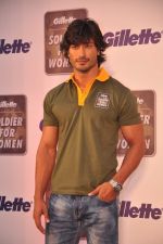 Vidyut Jamwal at Gillette promotional event in Fort, Mumbai on 8th March 2013 (39).JPG